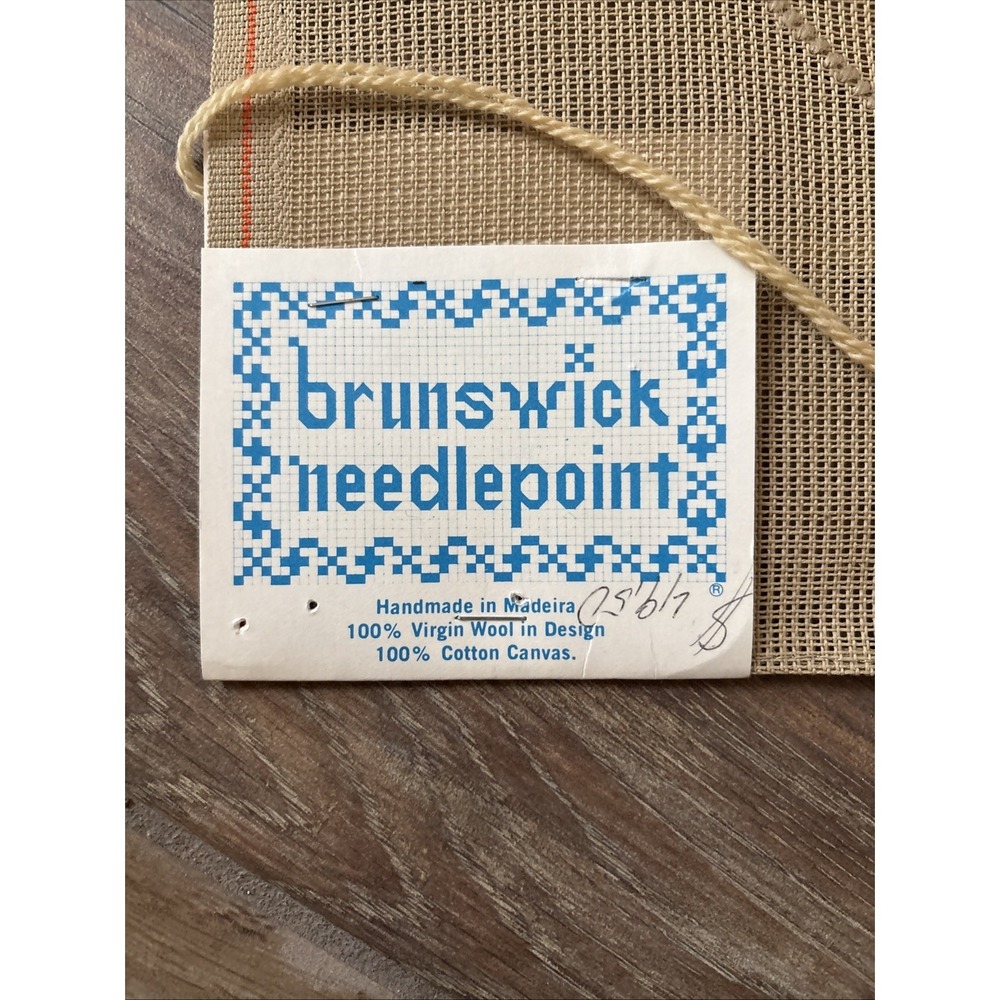 Yarn Brunswick Needle Point Kit Wreath Unfinished - Yarn Not Included 20" x 20" - Picture 2 of 3